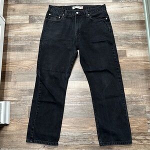 Levi’s • Black regular fit 505